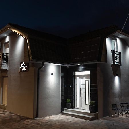 J&S Apartments Ni Εξωτερικό φωτογραφία
