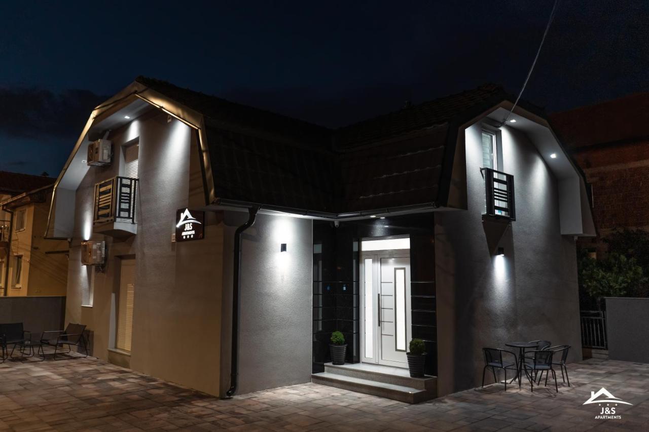 J&S Apartments Ni Εξωτερικό φωτογραφία