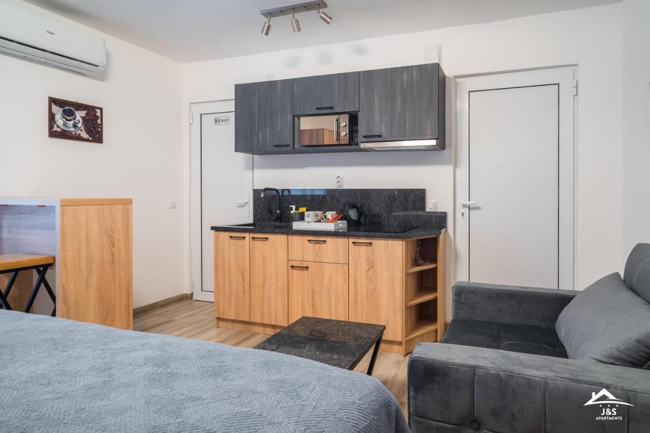 J&S Apartments Ni Εξωτερικό φωτογραφία